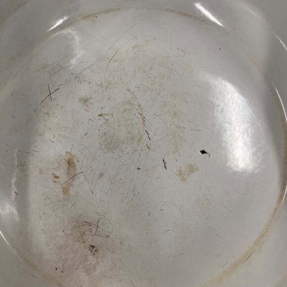 Vintage 70’s Enameled Cast Iron Covered Pot/ Baking 9" Diameter Granny Cottage - Picture 4 of 14